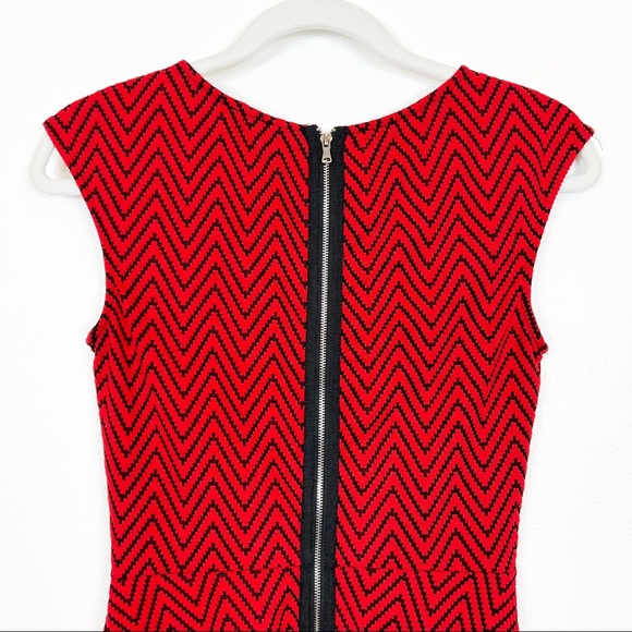 HAANI Sleeveless Knit Dress Red & Black Size Small - Picture 5 of 8